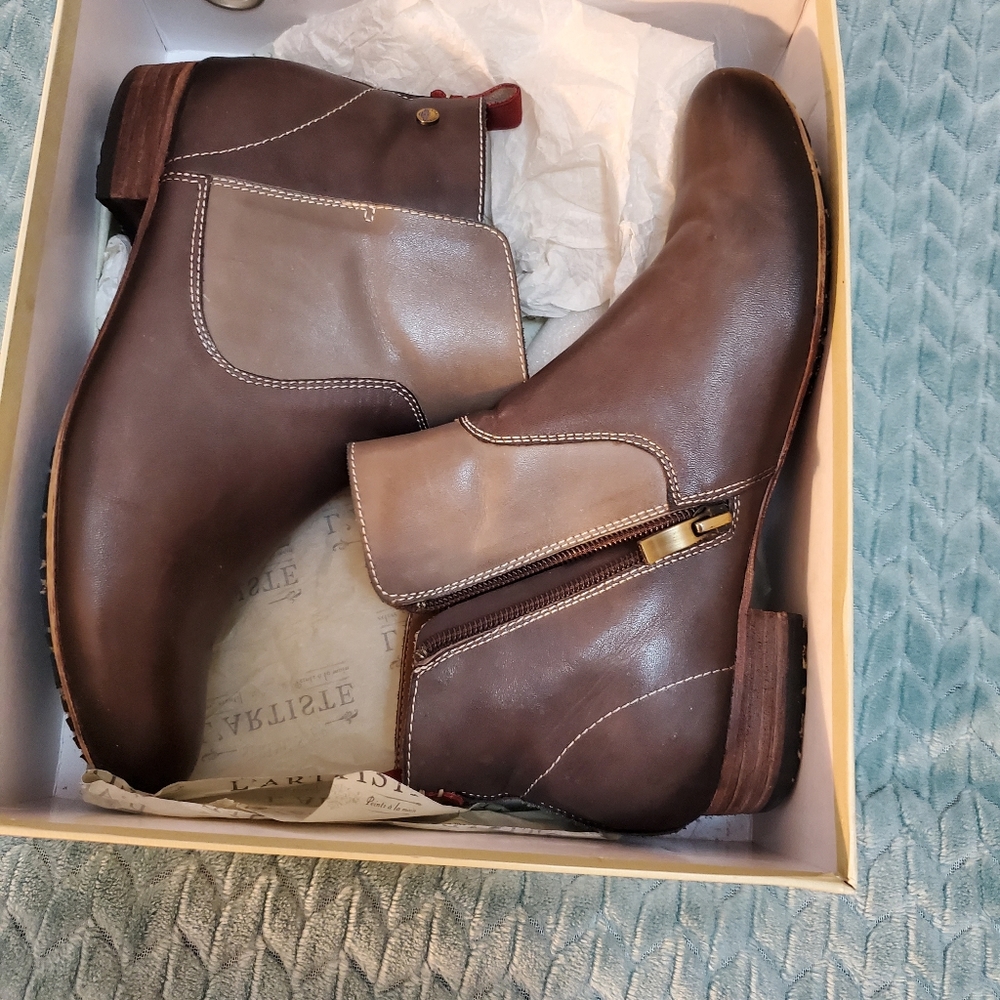 Ladies Shoes